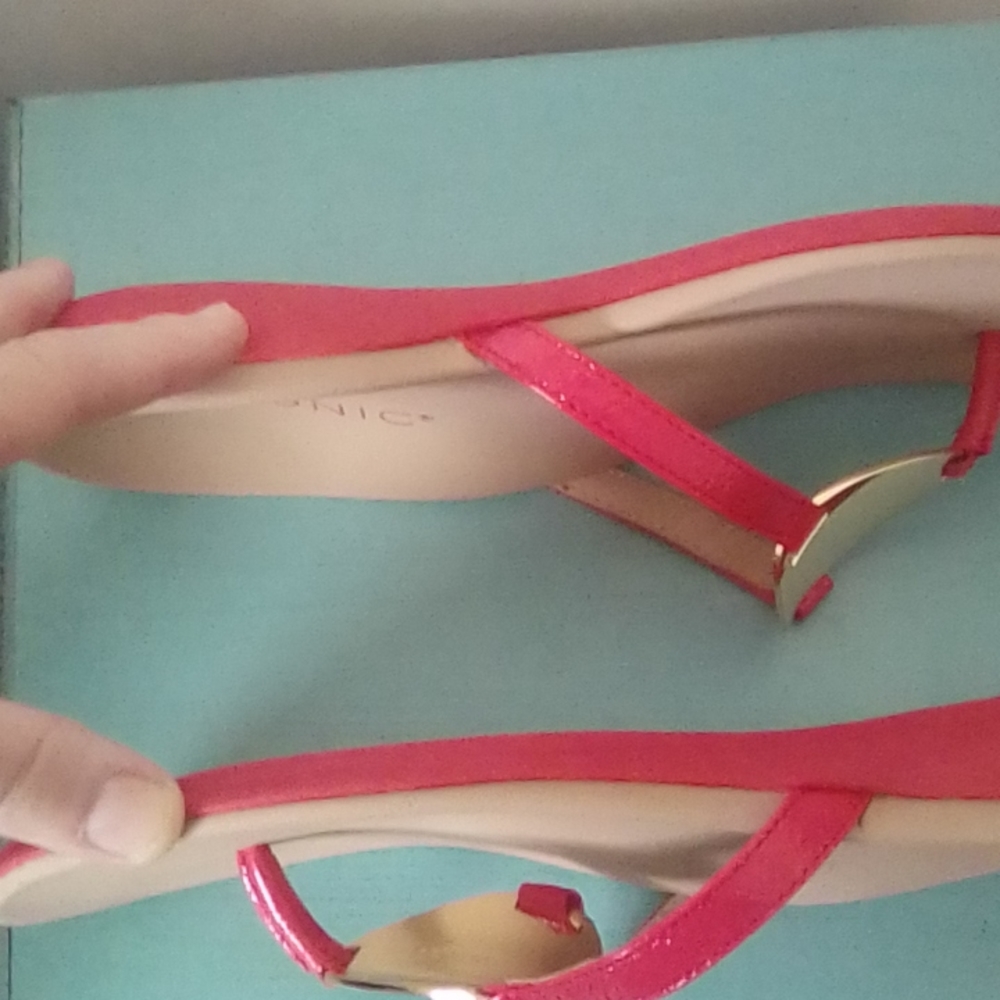 Vionic Mirage Raysa sandals in marigold - Picture 5 of 9